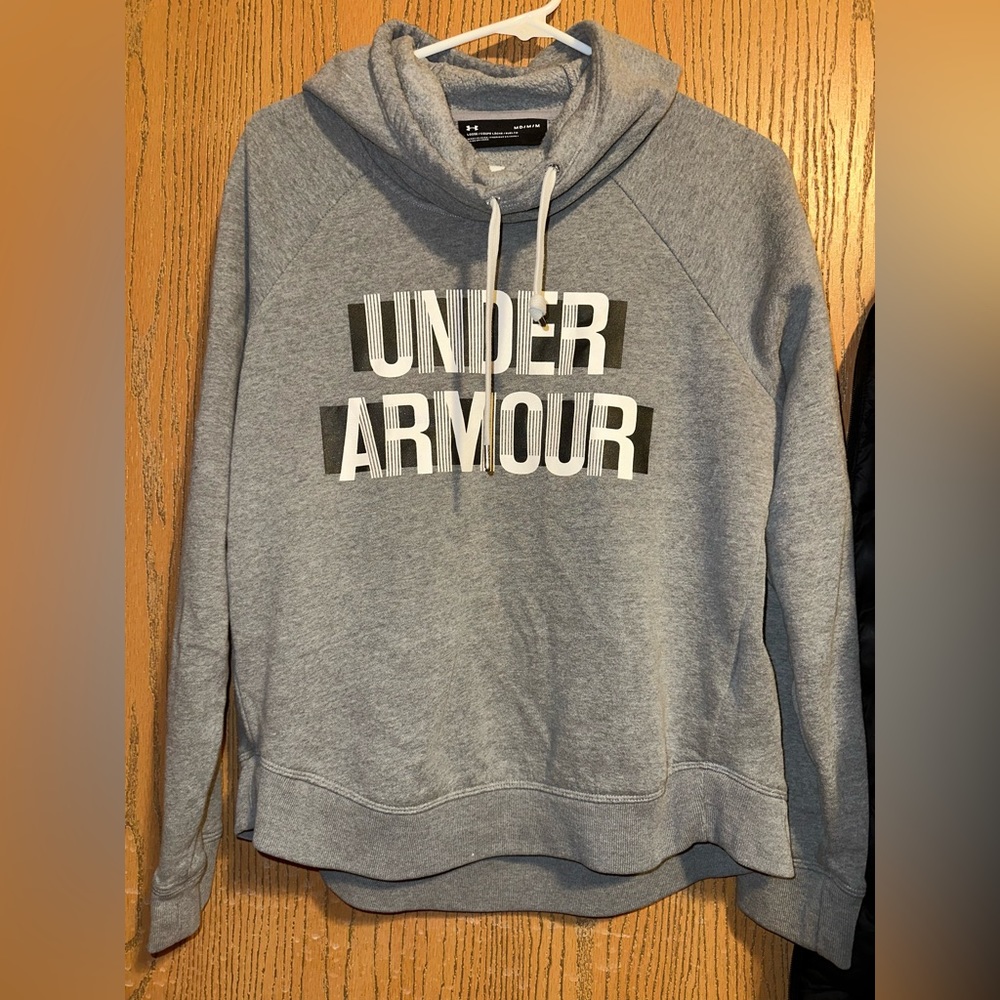 Women’s medium UA hoodie
